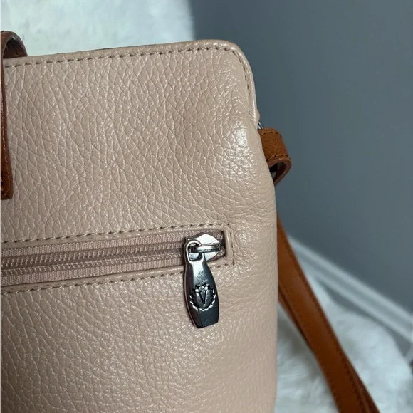 Valentina Leather Crossbody - Picture 4 of 9